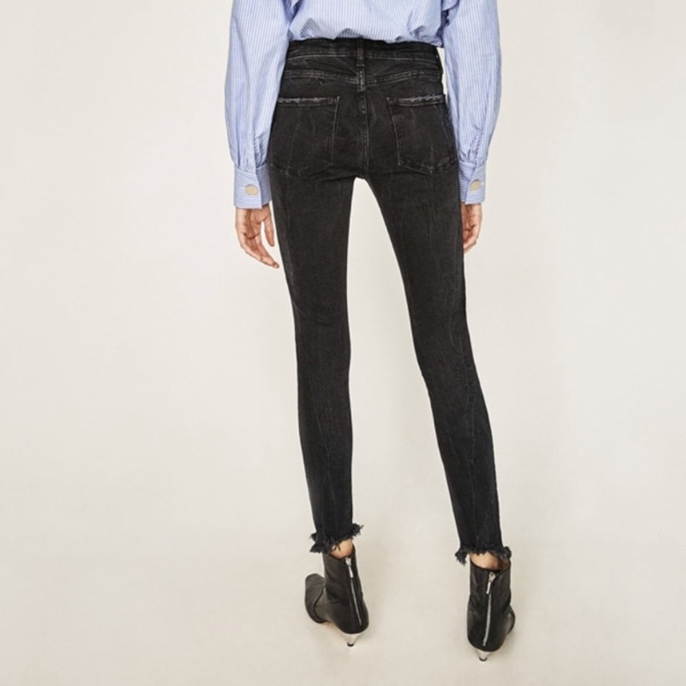 Zara dark wash jeans - Picture 2 of 8